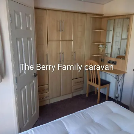 Caravan On Golden Palm Ml50 Chapel St Leonards Villa Exterior photo