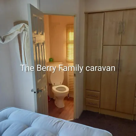 Caravan On Golden Palm Ml50 Chapel St Leonards Villa Exterior photo