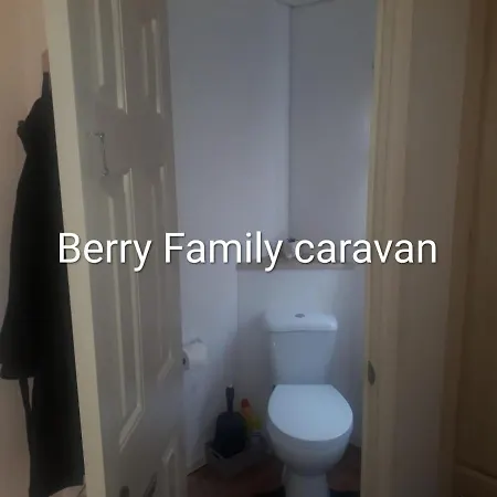 Caravan On Golden Palm Ml50 Chapel St Leonards Villa Exterior photo