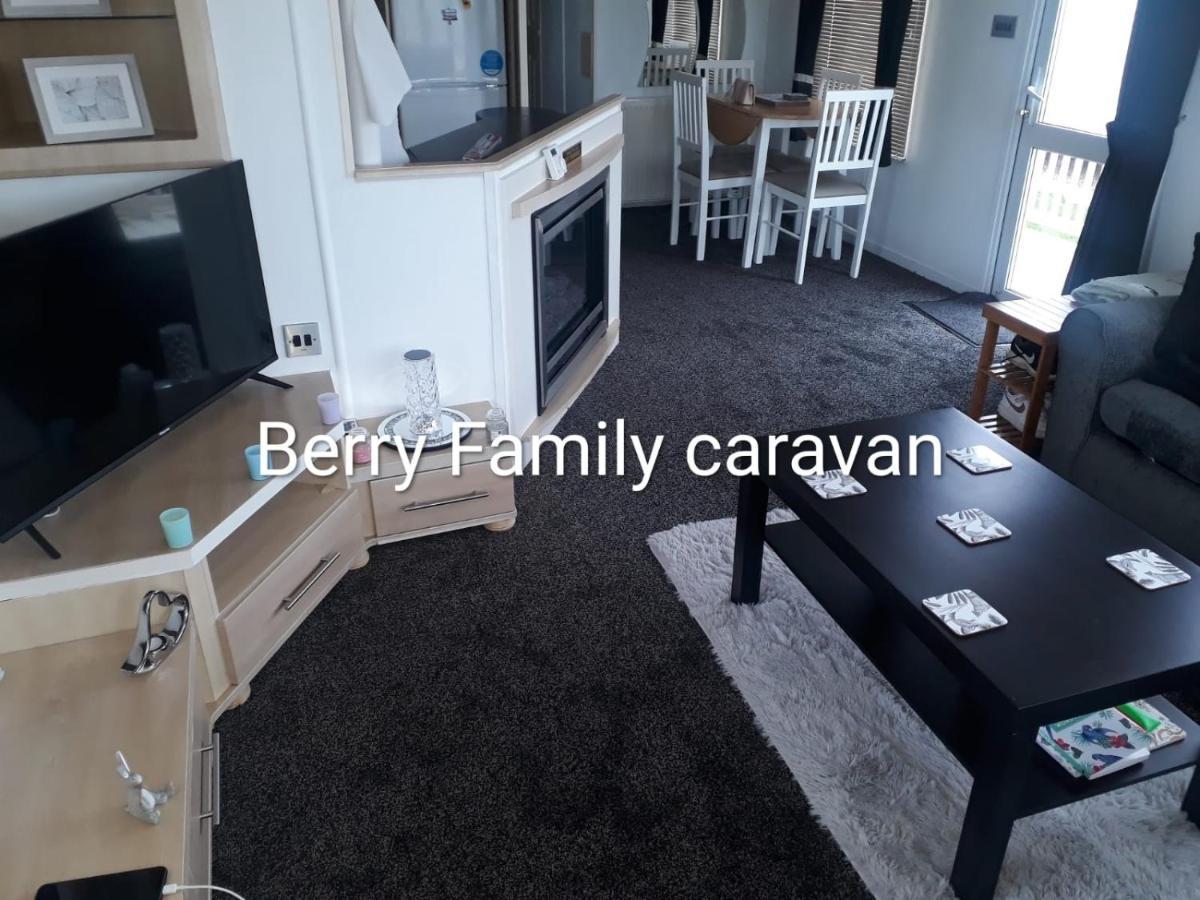 Caravan On Golden Palm Ml50 *