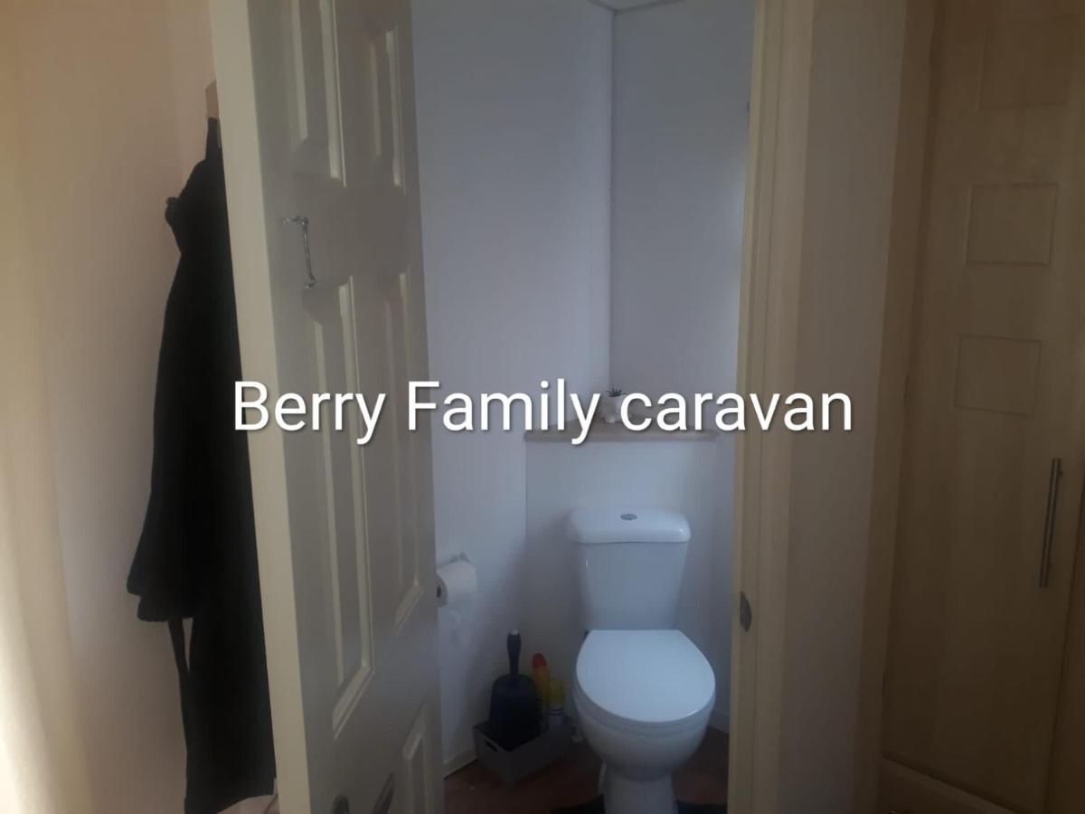 Caravan On Golden Palm Ml50 Holiday home *